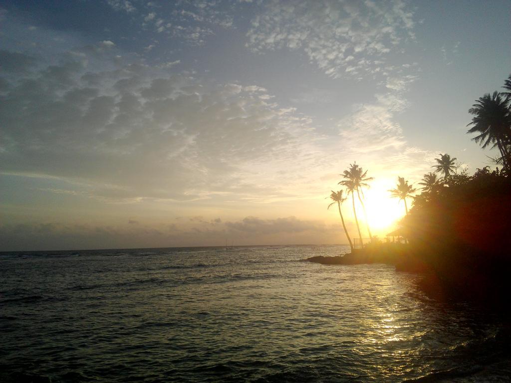 Sayuri Beach Hotel Matara Exterior foto